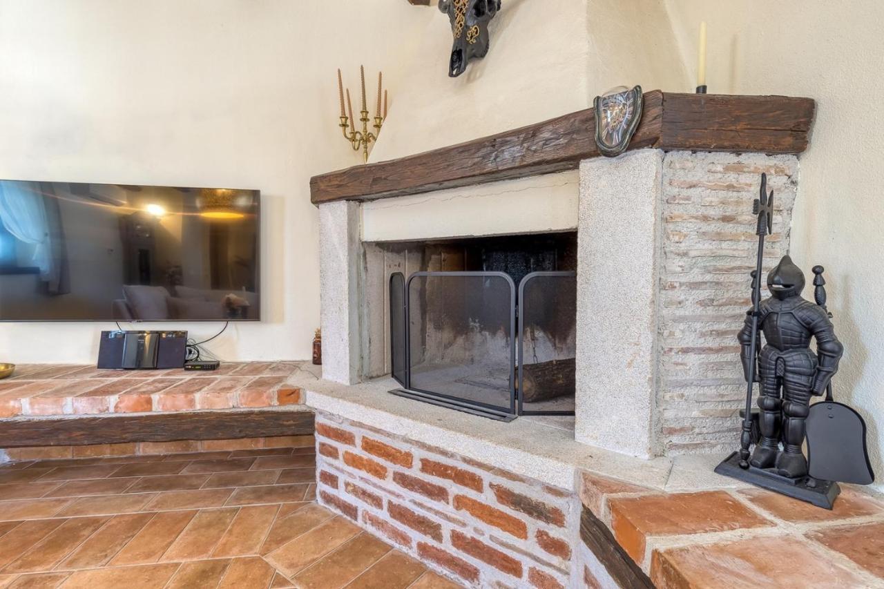 Villa Santolina Baderna Bagian luar foto