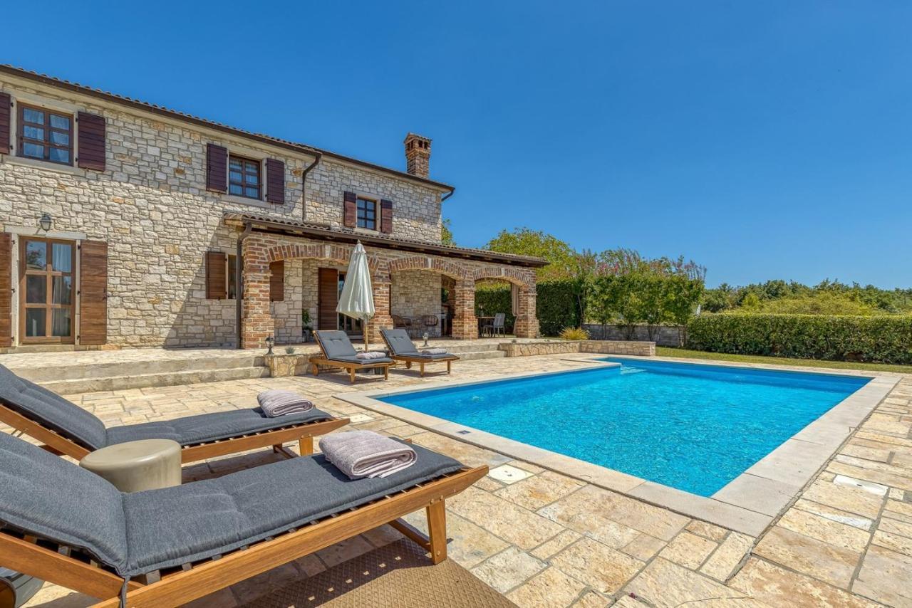 Villa Santolina Baderna Bagian luar foto